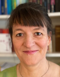 Irene Schlump headshot